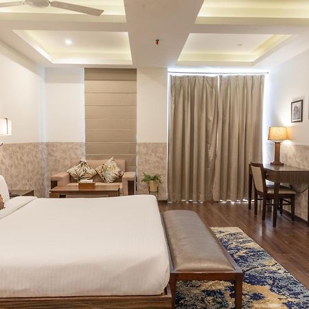 דהראדון Hotel Alaya מראה חיצוני תמונה