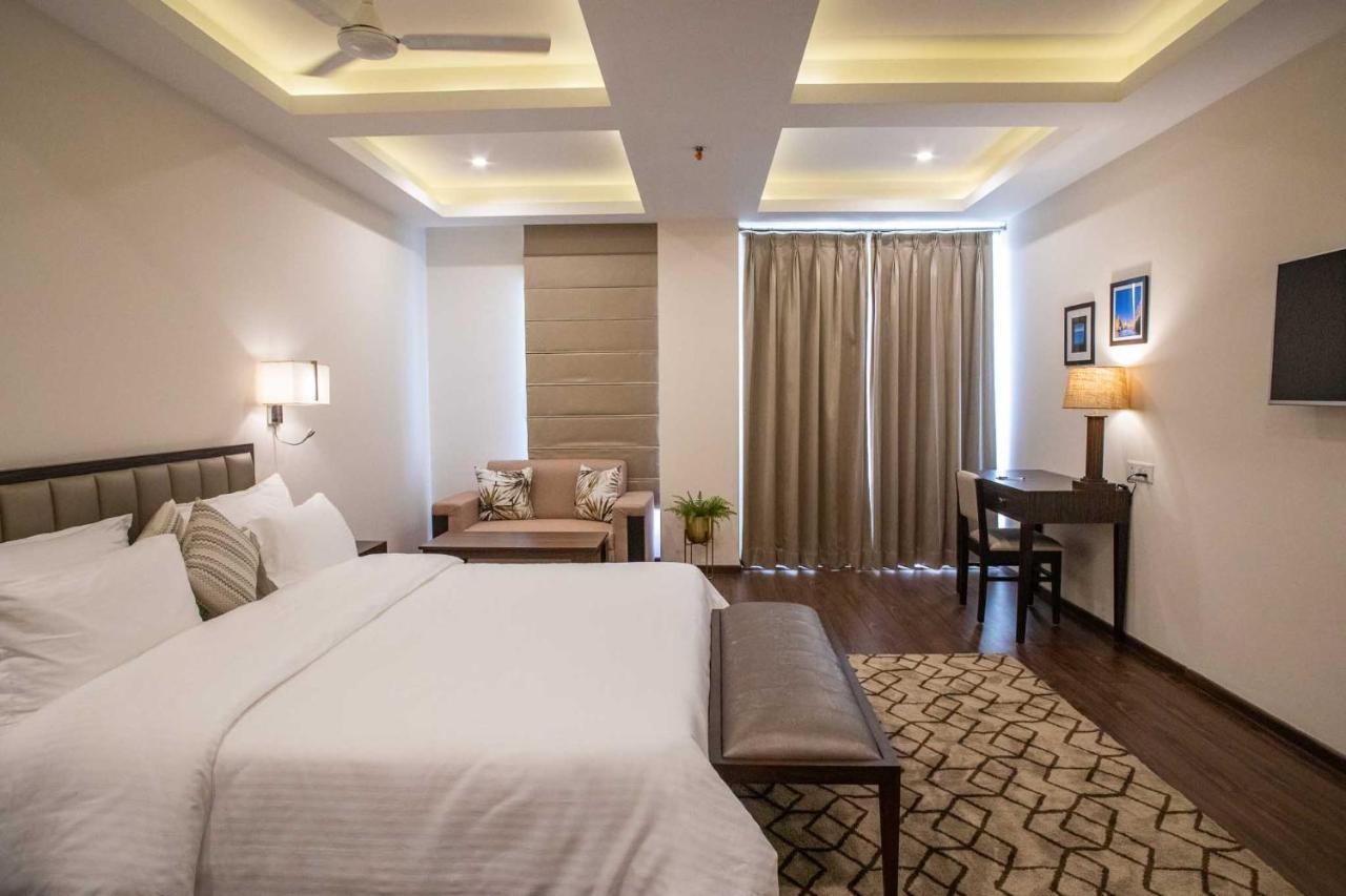 דהראדון Hotel Alaya מראה חיצוני תמונה
