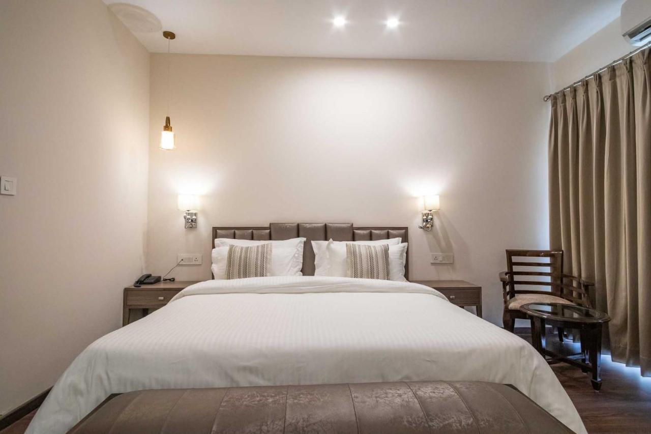 דהראדון Hotel Alaya מראה חיצוני תמונה
