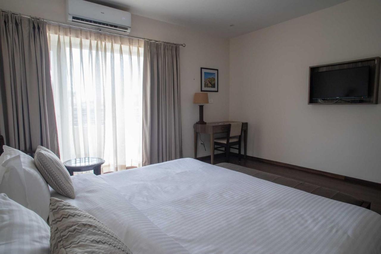 דהראדון Hotel Alaya מראה חיצוני תמונה