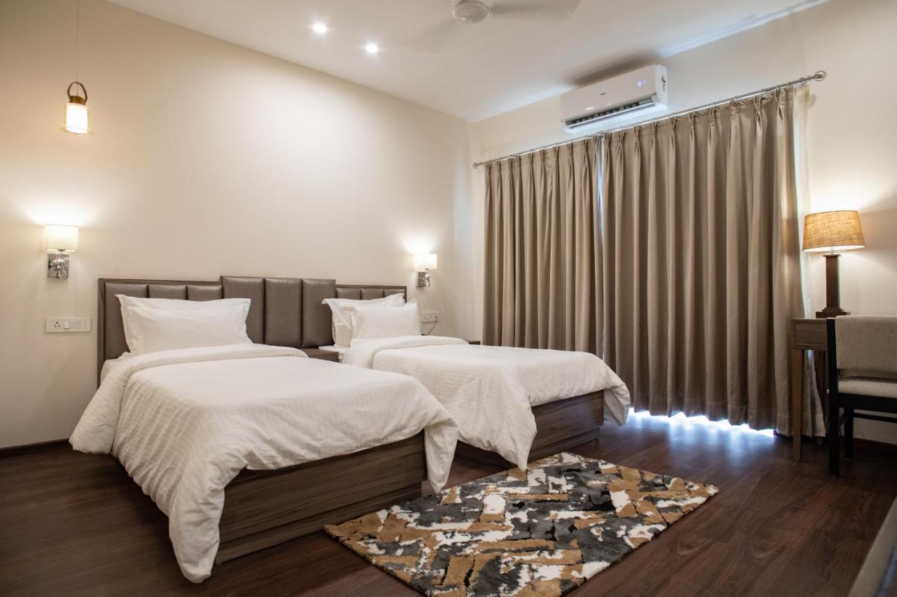 דהראדון Hotel Alaya מראה חיצוני תמונה