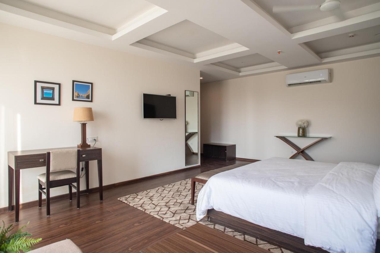 דהראדון Hotel Alaya מראה חיצוני תמונה