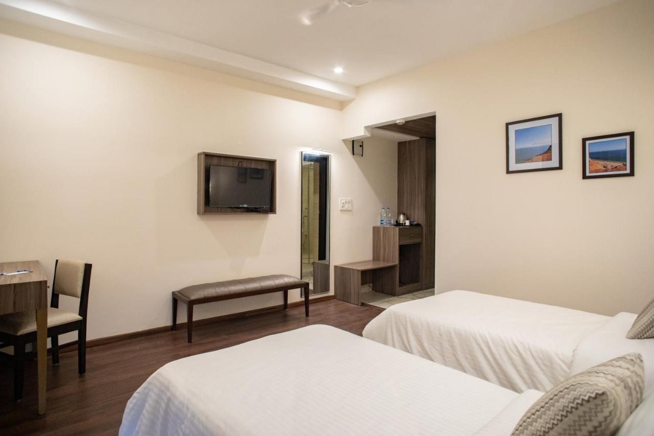 דהראדון Hotel Alaya מראה חיצוני תמונה