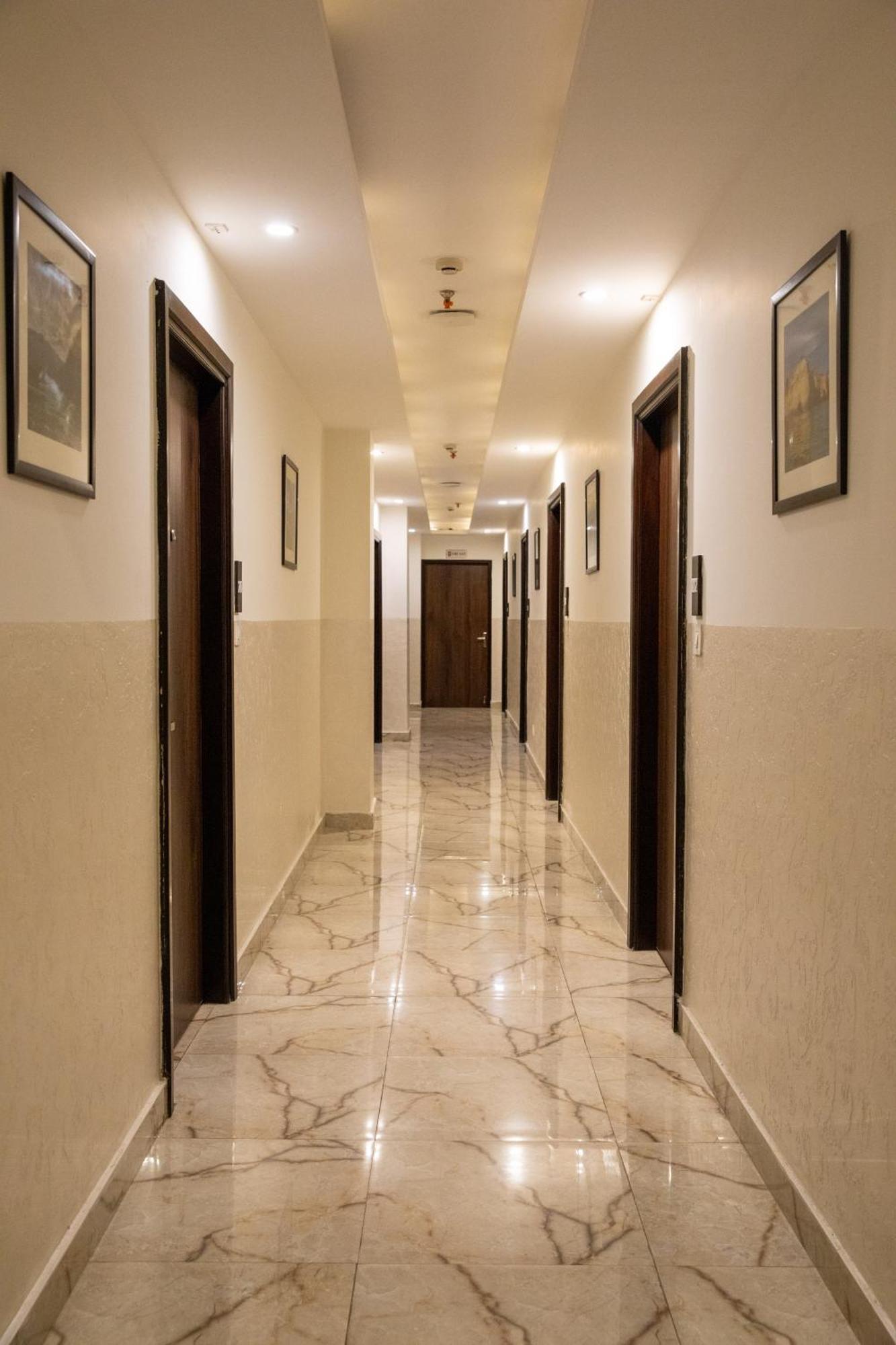 דהראדון Hotel Alaya מראה חיצוני תמונה